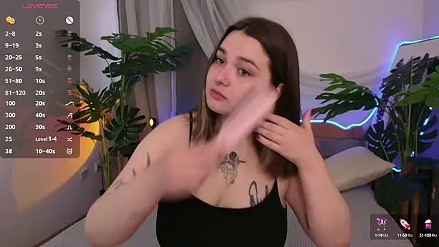 Snapshot of Alice_Walters chatting on September 15, 2:28 pm Alice Walters online show from September 15, 2:28 pm