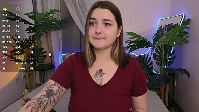 Snapshot of Alice_Walters chatting on September 16, 2:29 pm Alice Walters online show from September 16, 2:29 pm