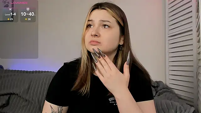 Alice Walters online show from February 3, 12:32 pm