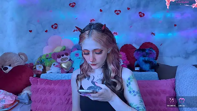 Snapshot of _Devill_Baby chatting on February 28, 8:15 am Devill Baby online show from February 28, 8:15 am