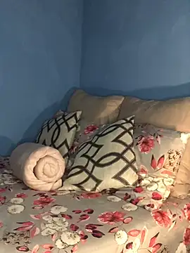 NunuBerry16 online show from December 21, 11:45 pm