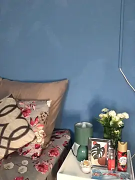 NunuBerry16 online show from December 27, 3:37 pm