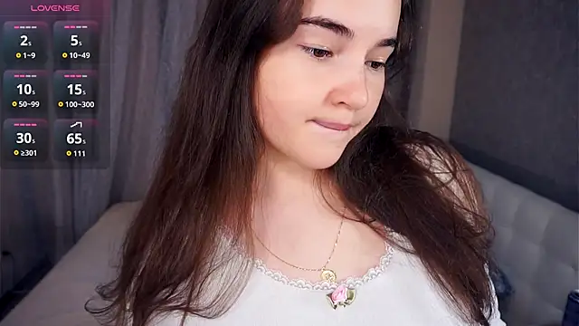 Snapshot of CathrynDail chatting on October 8, 6:11 am CathrynDail online show from October 8, 6:11 am