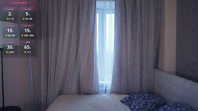 Snapshot of CathrynDail chatting on October 12, 6:12 am CathrynDail online show from October 12, 6:12 am