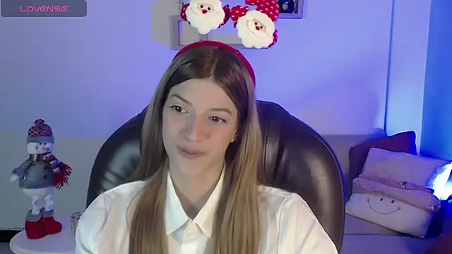 Snapshot of Nora_Vennucci chatting on December 22, 8:14 pm Nora Vennucci online show from December 22, 8:14 pm