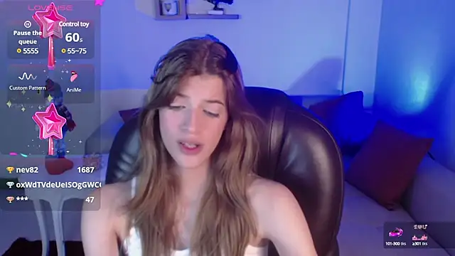 Snapshot of Nora_Vennucci chatting on December 26, 5:30 pm Nora Vennucci online show from December 26, 5:30 pm