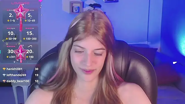 Snapshot of Nora_Vennucci chatting on January 6, 11:09 pm Nora Vennucci online show from January 6, 11:09 pm