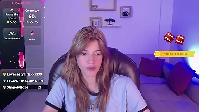 Snapshot of Nora_Vennucci chatting on January 23, 10:11 pm Nora Vennucci online show from January 23, 10:11 pm