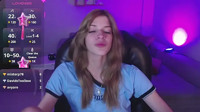 Snapshot of Nora_Vennucci chatting on January 30, 11:02 pm Nora Vennucci online show from January 30, 11:02 pm