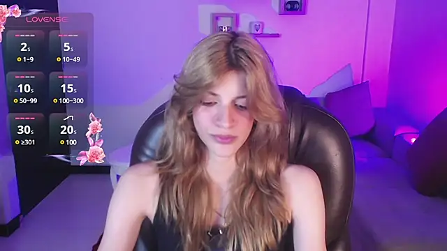 Snapshot of Nora_Vennucci chatting on February 12, 10:04 pm Nora Vennucci online show from February 12, 10:04 pm