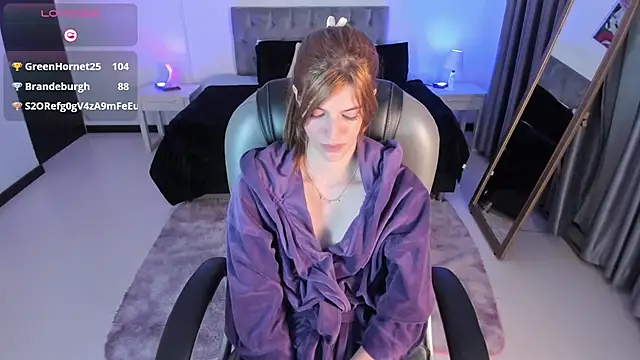 Snapshot of Nora_Vennucci chatting on March 1, 11:37 pm Nora Vennucci online show from March 1, 11:37 pm