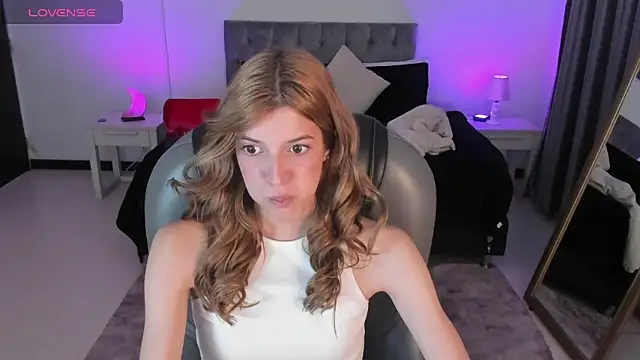 Snapshot of Nora_Vennucci chatting on March 8, 11:18 pm Nora Vennucci online show from March 8, 11:18 pm