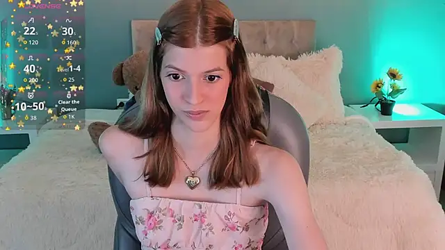 Snapshot of Nora_Vennucci chatting on October 9, 8:51 pm Nora Vennucci online show from October 9, 8:51 pm