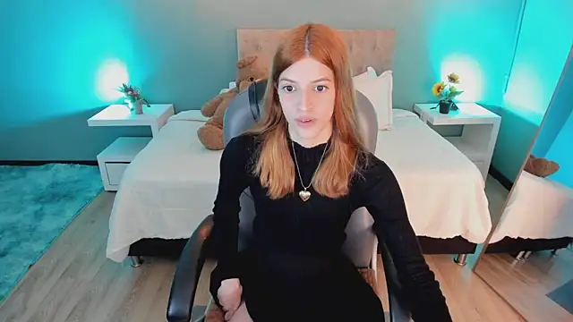 Snapshot of Nora_Vennucci chatting on November 11, 6:19 pm Nora Vennucci online show from November 11, 6:19 pm