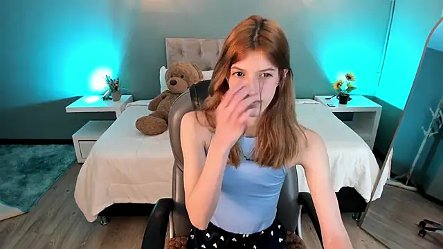 Snapshot of Nora_Vennucci chatting on November 25, 7:47 pm Nora Vennucci online show from November 25, 7:47 pm