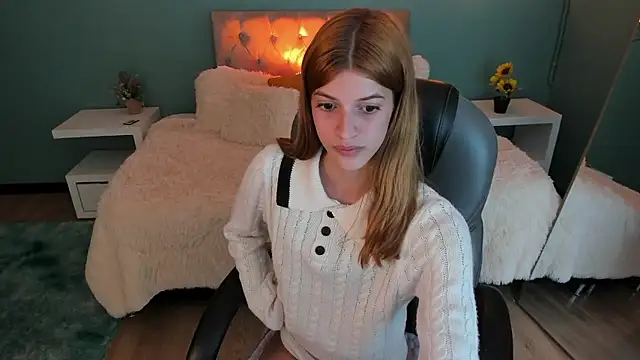 Nora Vennucci online show from January 6, 11:40 pm