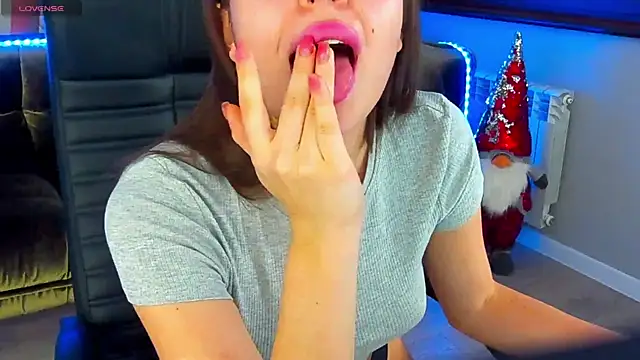 Snapshot of LanaRhoades_s chatting on December 12, 5:20 am LanaRhoades s online show from December 12, 5:20 am