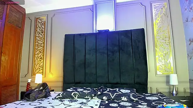 mature bigass   online show from February 22, 11:35 am