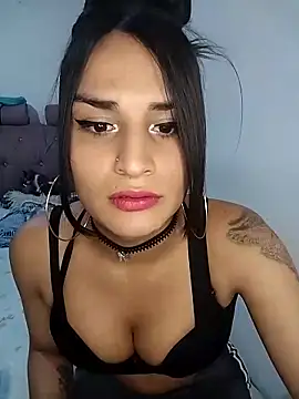 Pussycat 9999 online show from December 2, 5:15 pm
