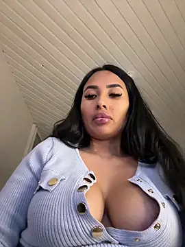 Snapshot of Anily_Lovely chatting on February 9, 10:54 pm Anily Lovely online show from February 9, 10:54 pm