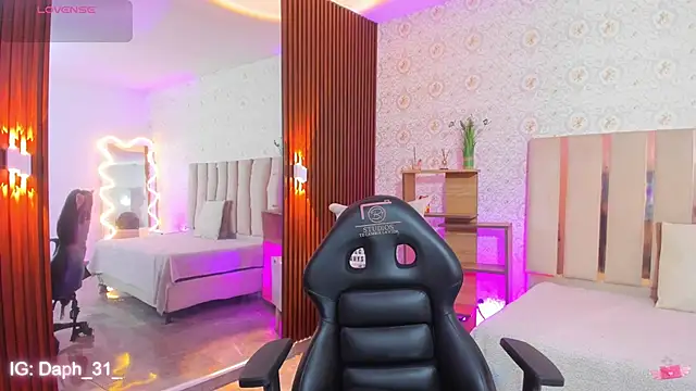 Daphnne tay online show from October 1, 3:12 am