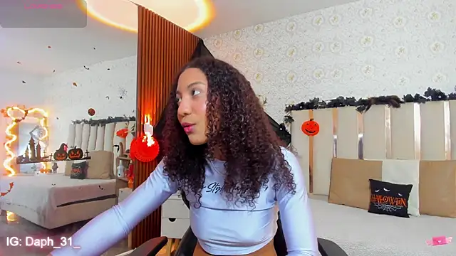 Daphnne tay online show from October 20, 3:29 am