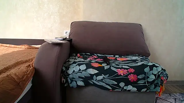 Snapshot of Brionia chatting on April 30, 5:58 am Brionia online show from April 30, 5:58 am