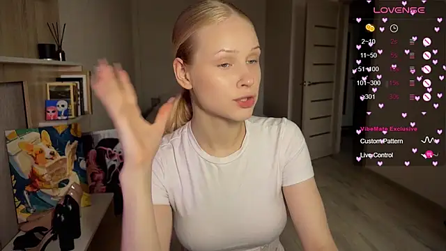 Snapshot of lisa_barbie chatting on October 6, 8:12 am lisa barbie online show from October 6, 8:12 am