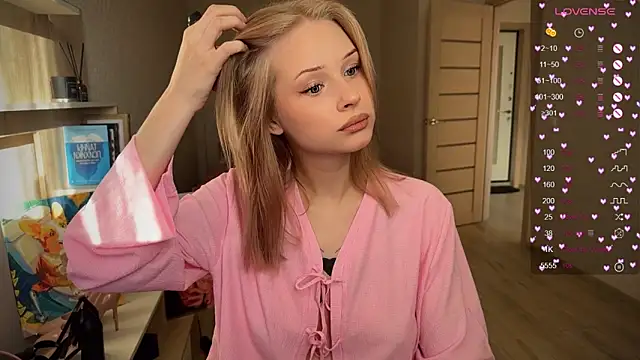 Snapshot of lisa_barbie chatting on October 18, 6:58 am lisa barbie online show from October 18, 6:58 am