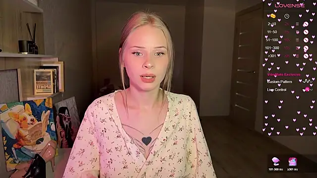 Snapshot of lisa_barbie chatting on October 22, 8:08 pm lisa barbie online show from October 22, 8:08 pm