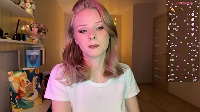 Snapshot of lisa_barbie chatting on December 4, 3:10 pm lisa barbie online show from December 4, 3:10 pm