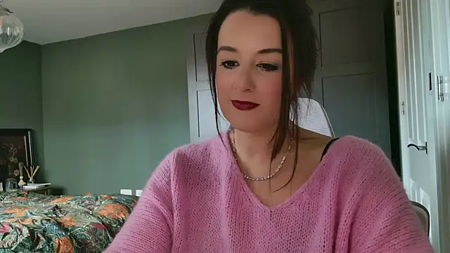 flatwhite0 online show from December 9, 10:54 am