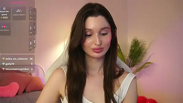 tender babyy online show from March 5, 2:01 pm