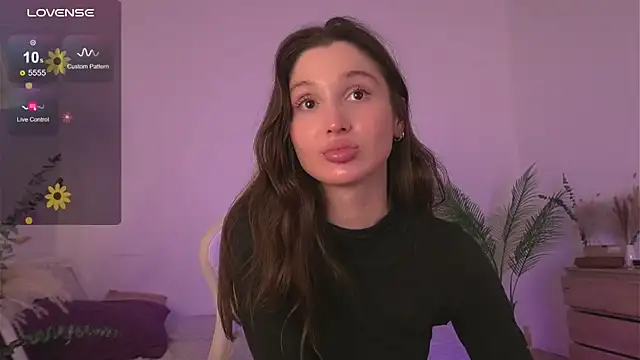 Snapshot of tender_babyy chatting on November 5, 12:38 pm tender babyy online show from November 5, 12:38 pm