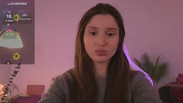 Snapshot of tender_babyy chatting on December 15, 10:41 am tender babyy online show from December 15, 10:41 am