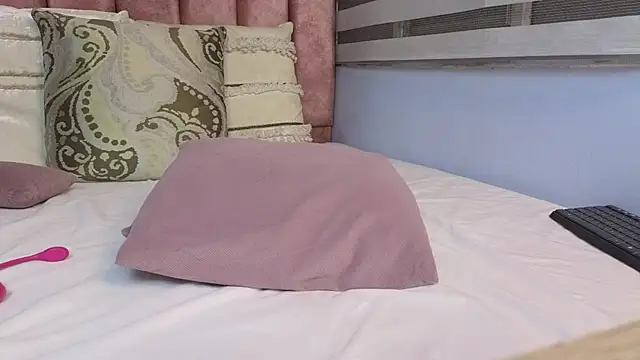 lou rosse  online show from January 24, 11:56 pm