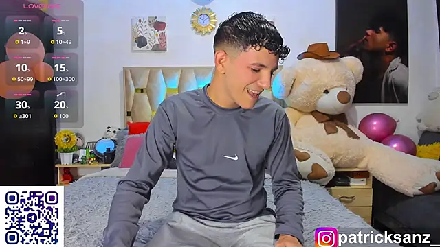 Snapshot of patrick_sanzz chatting on October 16, 2:12 am patrick sanzz online show from October 16, 2:12 am