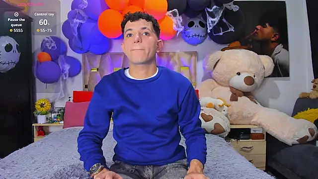 Snapshot of patrick_sanzz chatting on October 27, 7:18 pm patrick sanzz online show from October 27, 7:18 pm