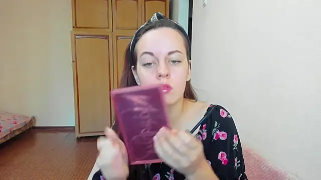 Sabrina Lavv online show from September 10, 11:43 am