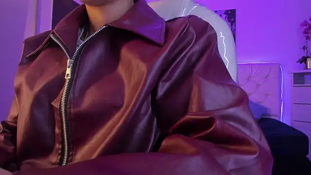 Amy Kiitty  online show from February 13, 1:07 pm