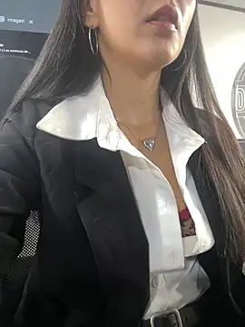 Amy Kiitty  online show from April 27, 1:31 pm