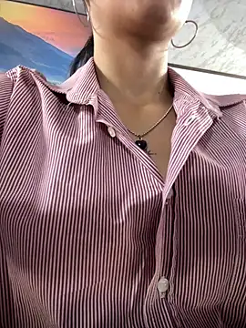 Amy Kiitty  online show from April 30, 1:39 pm