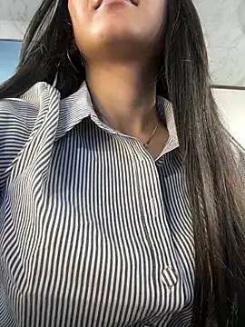 Amy Kiitty  online show from July 27, 2:13 pm
