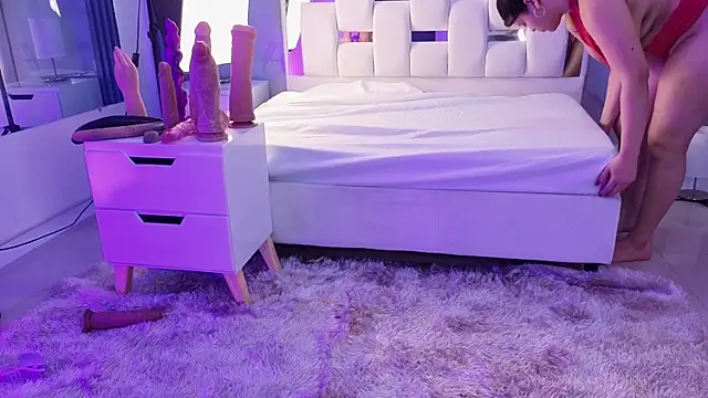KarinaSimonz online show from May 16, 9:24 pm