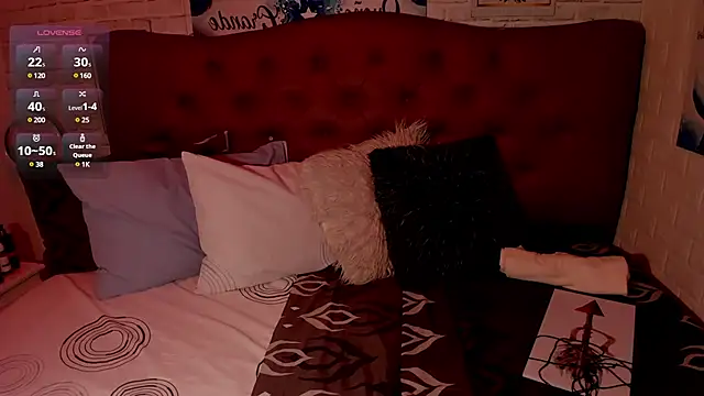 Snapshot of _Chartlotte chatting on December 19, 7:29 pm Chartlotte online show from December 19, 7:29 pm