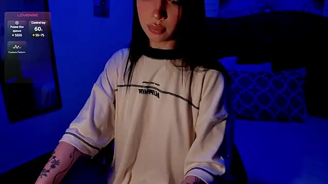 Snapshot of _Chartlotte chatting on December 24, 7:44 pm Chartlotte online show from December 24, 7:44 pm