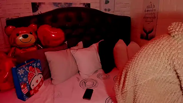 Snapshot of _Chartlotte chatting on February 19, 10:09 pm Chartlotte online show from February 19, 10:09 pm