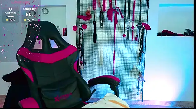 Snapshot of Megaan_Greey chatting on December 27, 8:50 pm Megaan Greey online show from December 27, 8:50 pm