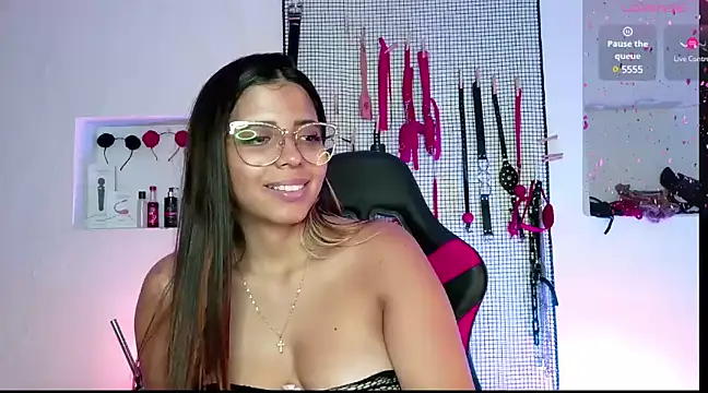 Snapshot of Megaan_Greey chatting on January 13, 2:39 am Megaan Greey online show from January 13, 2:39 am