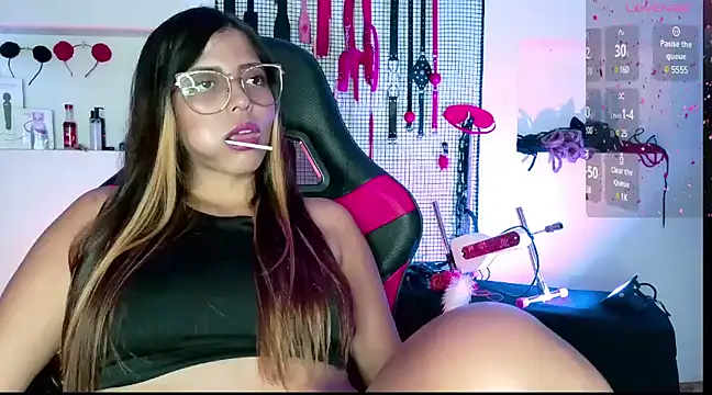 Snapshot of Megaan_Greey chatting on January 27, 11:22 pm Megaan Greey online show from January 27, 11:22 pm